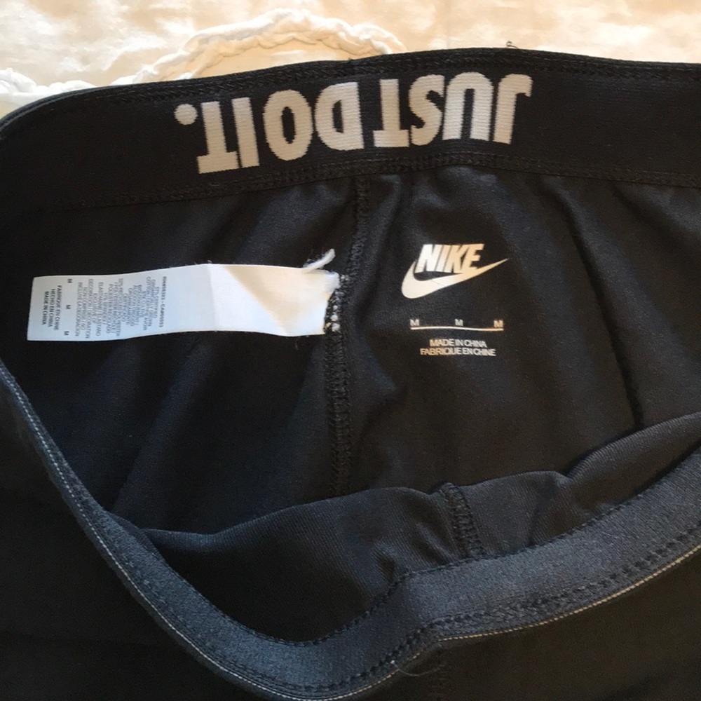 Nike Leggings, worn twice. - Picture 2 of 2
